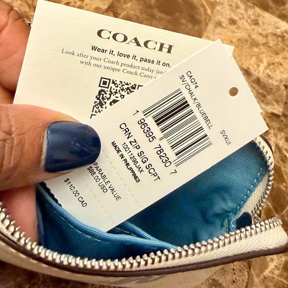 NWT Coach Corner Zip Wristlet in Signature Canvas and Coach Script - Picture 10 of 10
